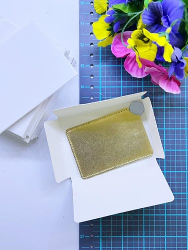 مرايا ذهبي ساده