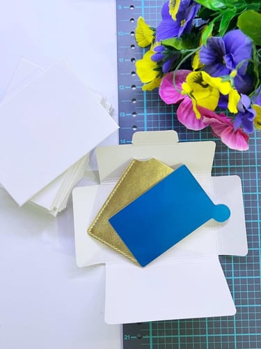 مرايا ذهبي ساده