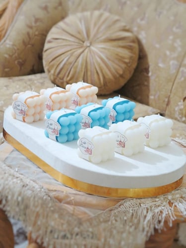 قاعدة تنسيق خشب مغلف مخمل سكري