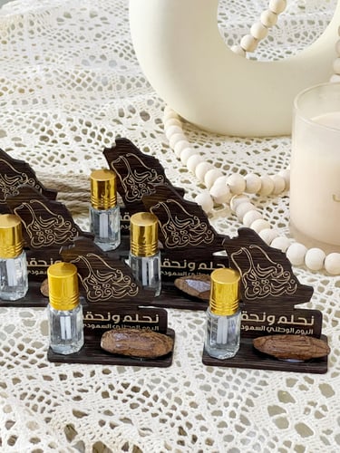 6 توزيعات تولة وعود باستاند خشبي