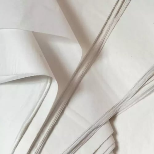 100 ورق ابيض لتغليف التيشرتات والمنتجات