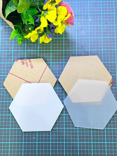 درزن اكريلك سداسي 10 سم