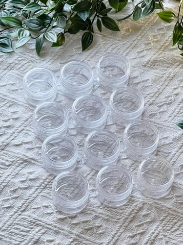 درزن علب لوشن فارغة