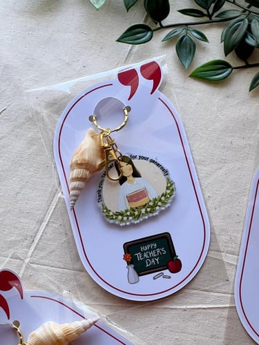 ميدالية يوم المعلم