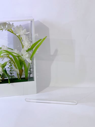 لوح اكريلك A4 مستطيل مع قاعدة