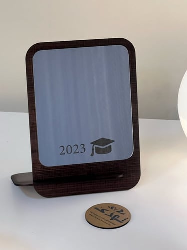 مرايا اكريلك مع حفر عام التخرج او عبارة