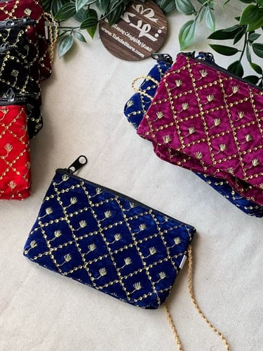 درزن شنط ميني تراثية