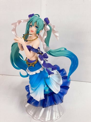 فيقر ميكو - مجسم ميكو