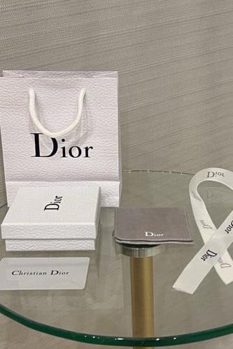 ملحقات من ماركة كريستيان ديور