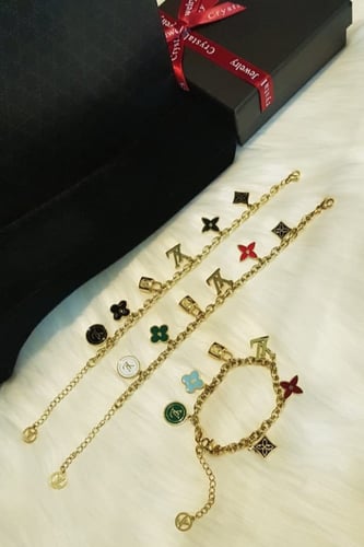 سوارة ماركة لويس فيتون