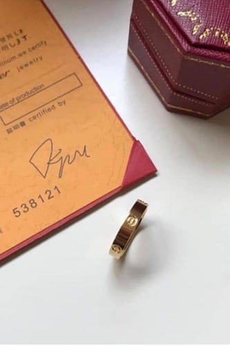 خاتم من ماركة كارتير لوف