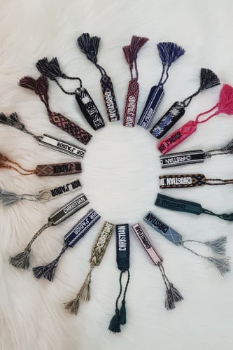 سوارة ماركة كريستيان ديور