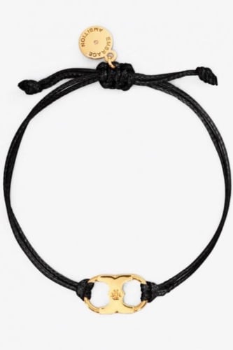 سوارة من ماركة توري بورش