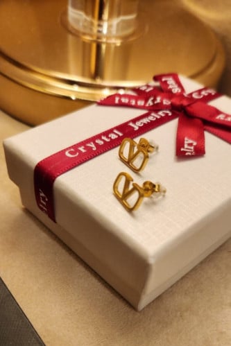 حلق من ماركة فالنتينو