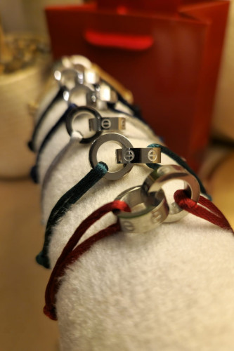 اسوارة كارتير الخيط للرجال والنساء