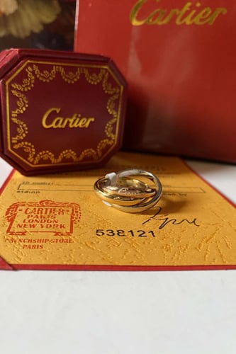 خاتم من ماركة كارتير ترينيتي