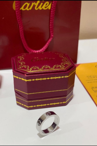 خاتم من ماركة كارتير