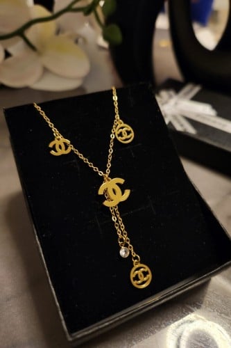 سلسال من ماركة شانيل