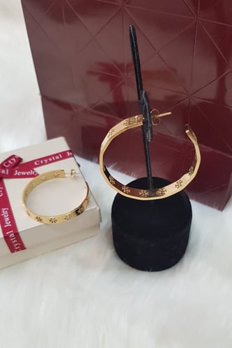 حلق من ماركة توري بورش