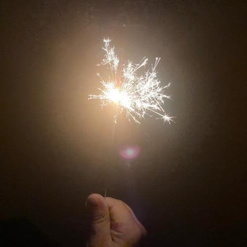 نجوم الليل (10حبات داخل العلبة الواحدة) شموع شرار