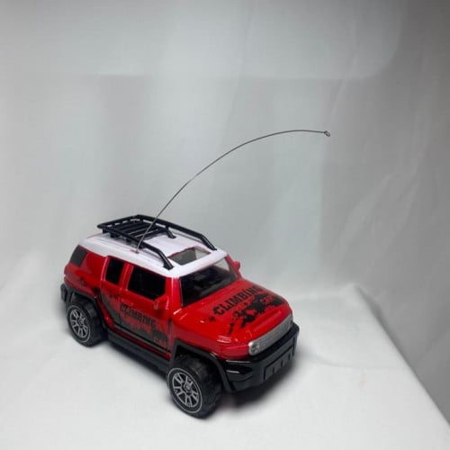 سيارة جيب بالوان متعددة