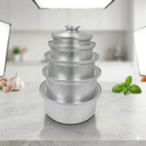 Heavy-duty metal middle pot set