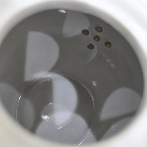 ابريق برسلان بنقطة أزرق