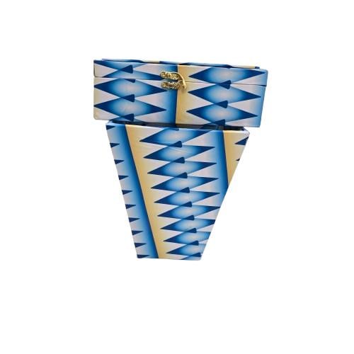 سطل و منديل ازرق