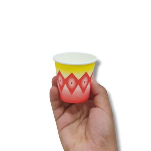 فنجان قهوة ورقية غضار