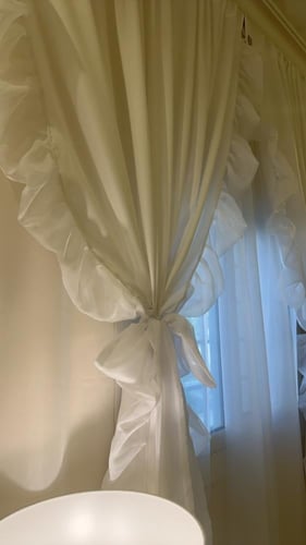 ستارة فوشيا الأبيض