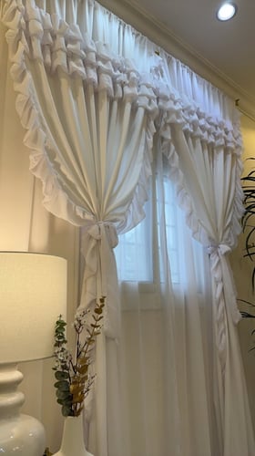 ستارة فوشيا الأبيض