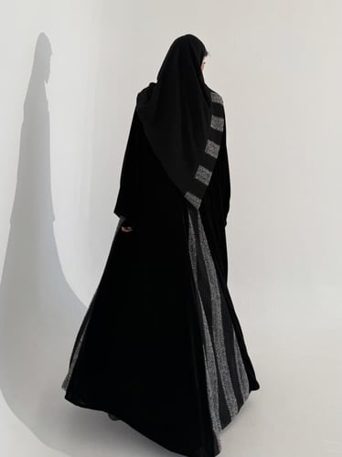 Black velvet تسليم فوري
