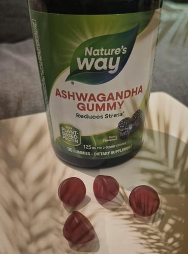 علك الأشواقندا من التوت البري ASHWAGANDHA GUMMY لت...