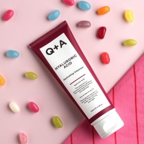 Q+A كيو بلس ايه غسول الهيالورونيك المرطب لنضارة ال...