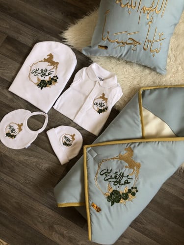 طقم بيبي مكون من 5 قطع +خداديه