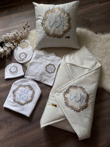 طقم بيبي مكون من 5 قطع +خداديه