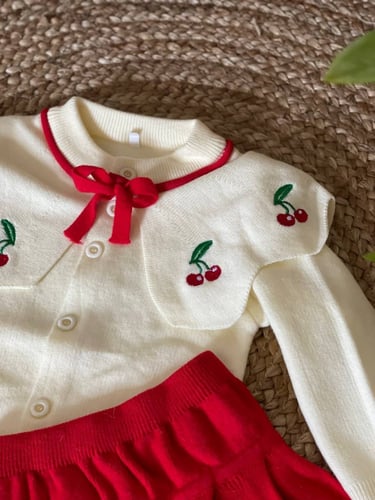 طقم الكرز تنورة وبلوزة ( 2 قطعة )