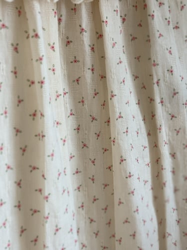 فستان الكاميليا تطريز يدوي