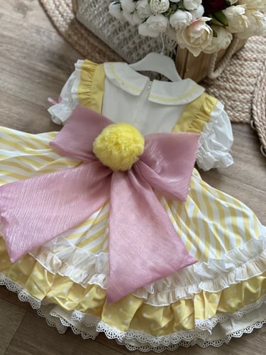 فستان أسباني أصفر