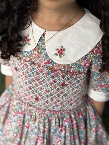 فستان الزهور شغل يدوي مع فيونكة شعر