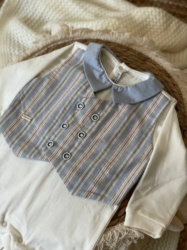 أفرول ولادي بصدرية باللون السماوي قطعة واحدة