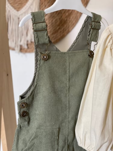 شيال باللون الزيتي ( قطعة واحدة )