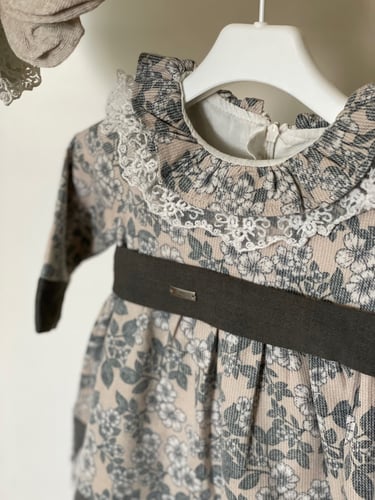 طقم مواليد أسباني 3 قطع باللون الرمادي الغامق