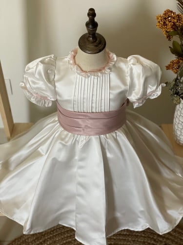 فستان لؤلؤي آنيق