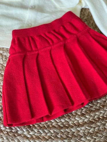 طقم الكرز تنورة وبلوزة ( 2 قطعة )