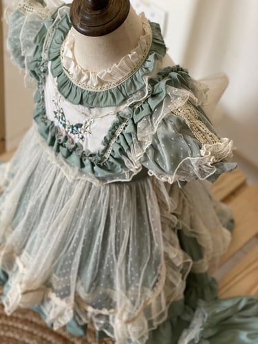 فستان أسباني بطبقة الدانتيل 2 قطعة