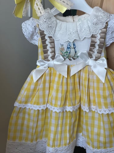 فستان بيتر رابيت مع طوق شعر