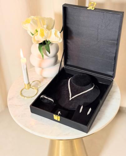 طقم اكسسوار A1166 (لونين)