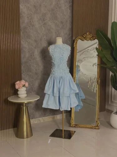 7559-فستان سهرة سماوي ميدي بتطريز ورد ثلاثي الأبعا...