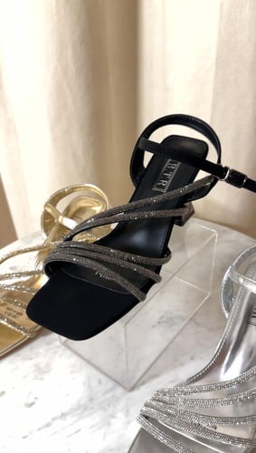 كعب انيق ( 3 الوان ) J40121